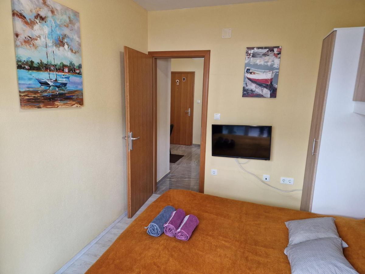 Apartments Ivano Клек Екстериор снимка