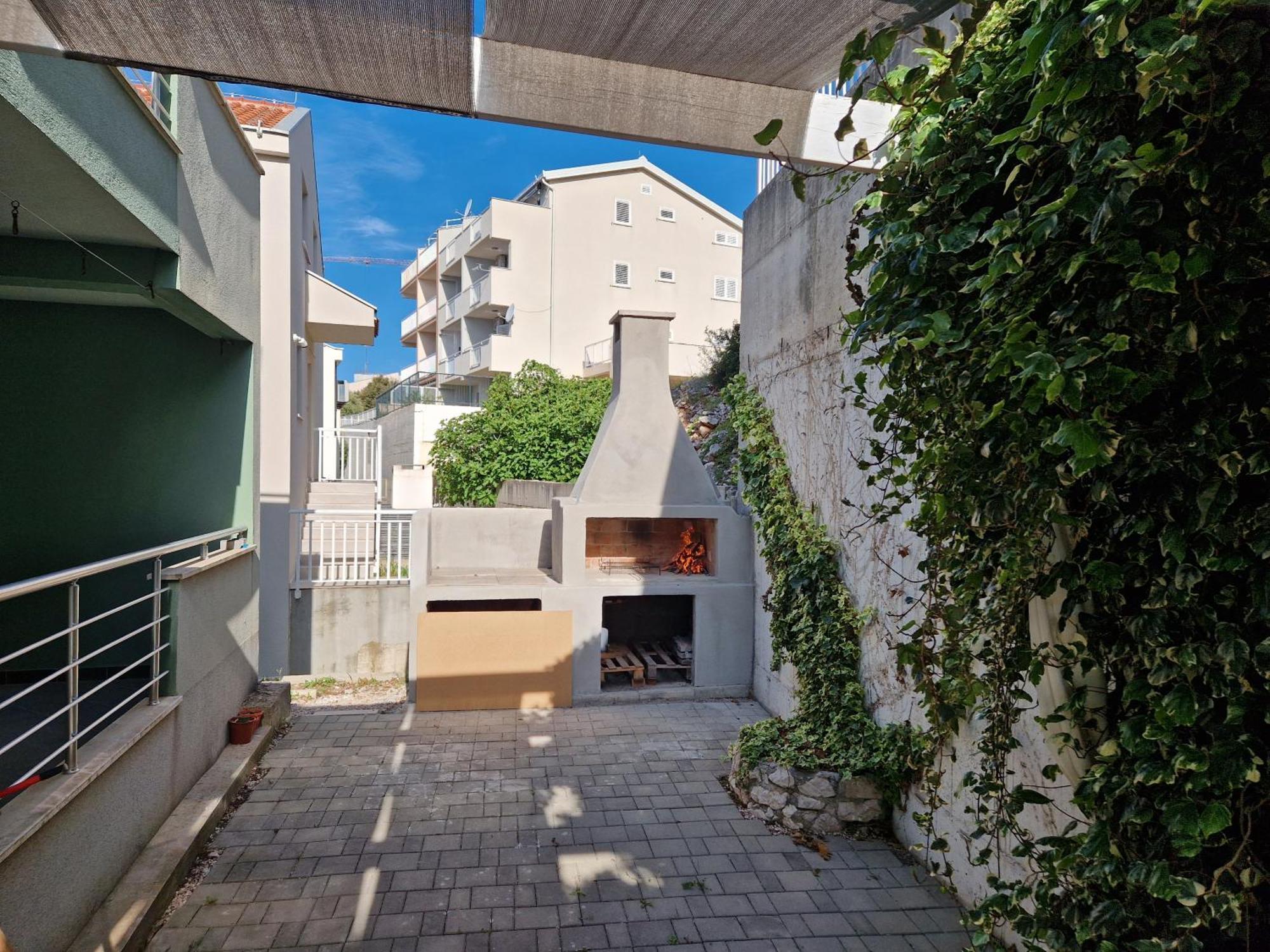 Apartments Ivano Клек Екстериор снимка
