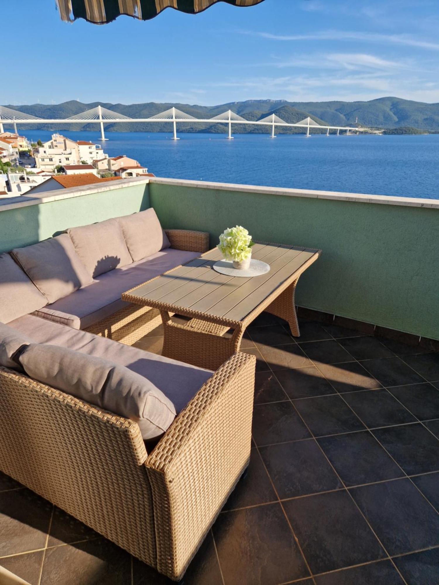Apartments Ivano Клек Екстериор снимка