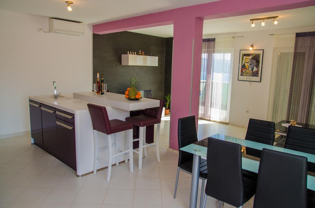Apartments Ivano Клек Екстериор снимка
