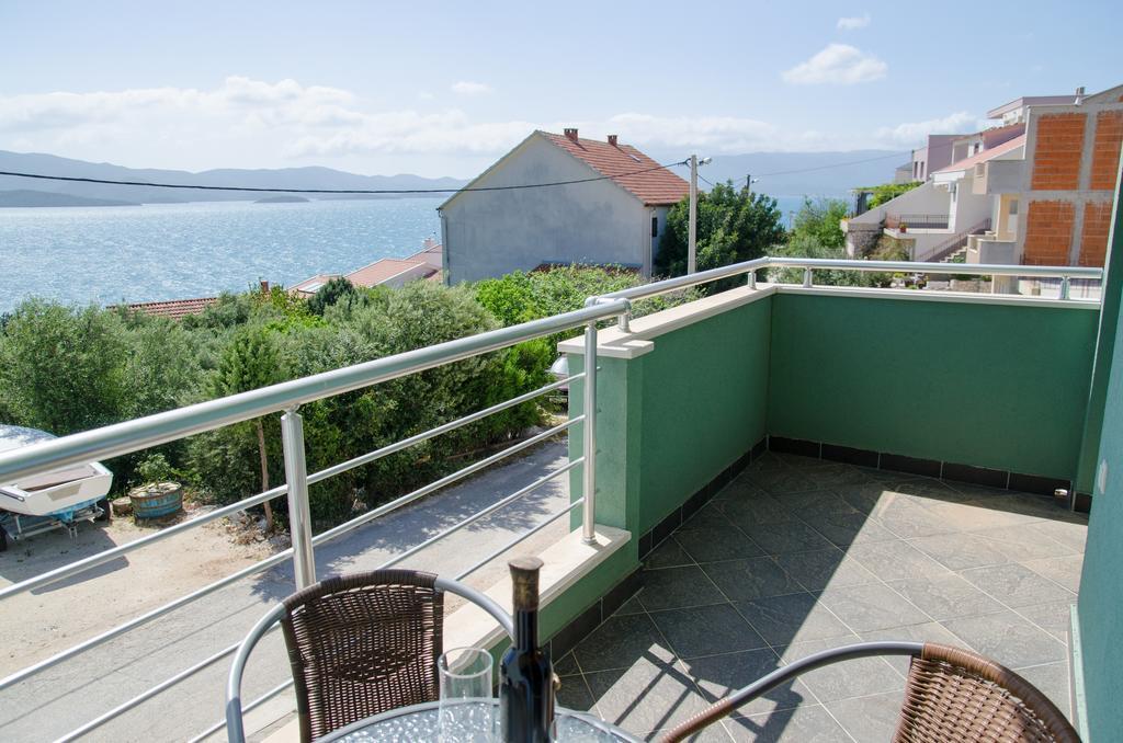 Apartments Ivano Клек Екстериор снимка
