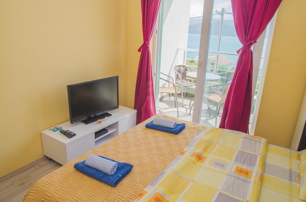 Apartments Ivano Клек Екстериор снимка